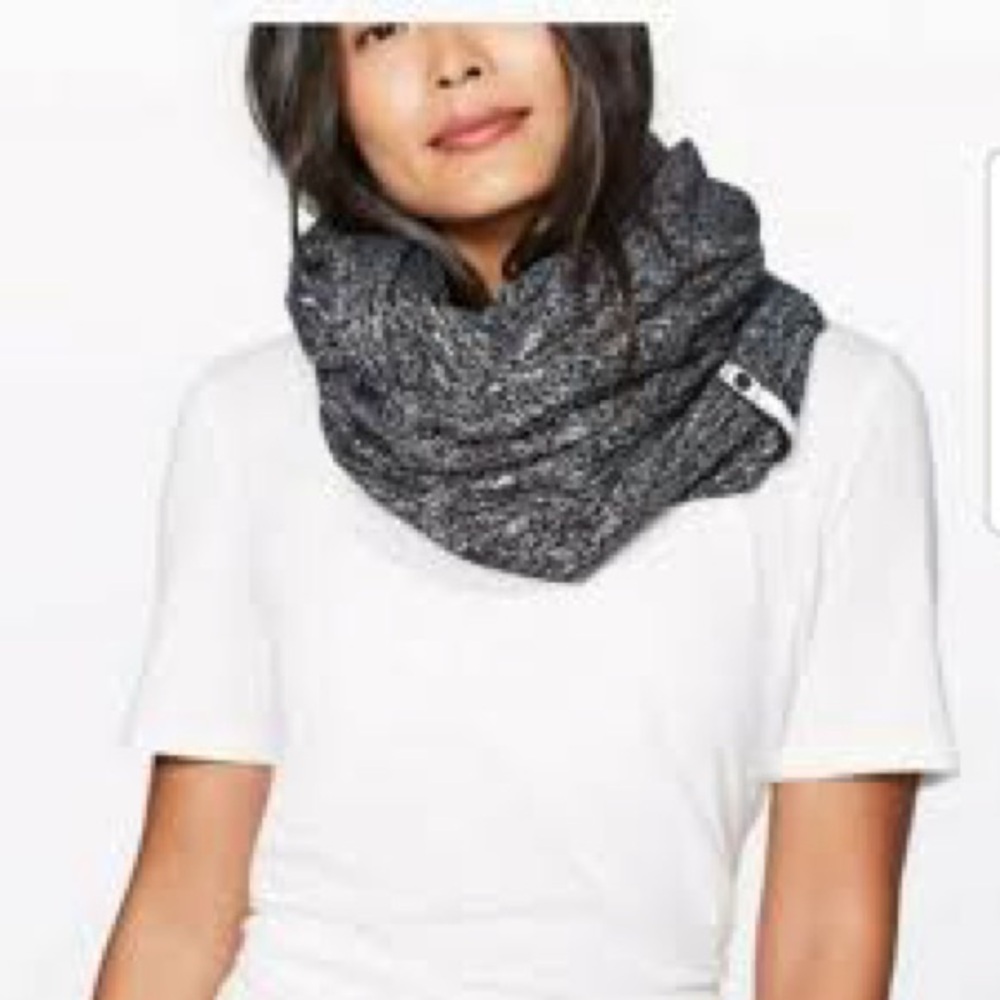 Lululemon Vinyasa Rulu Scarf In Heathered Herringbone